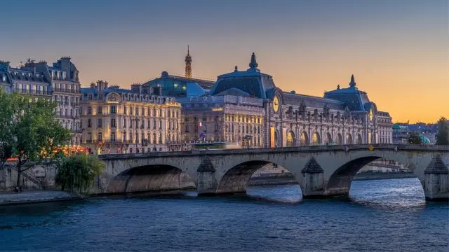 Brücke über die Seine in Paris.